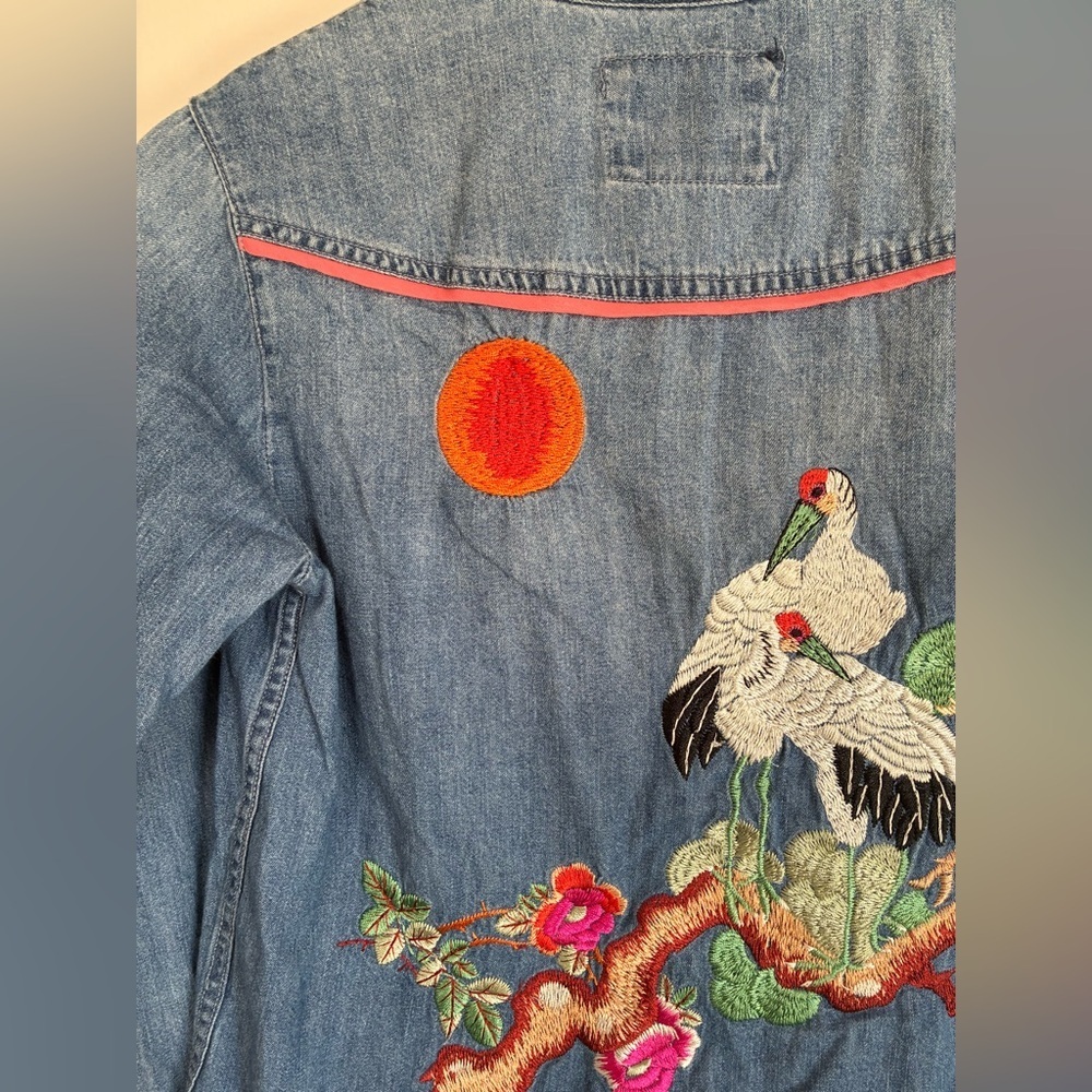 Anthropologie Holding Horses Top XXSP Embroidered Pearl Snap Denim Shirt Crane - Picture 4 of 9